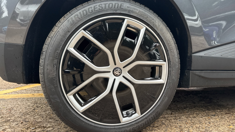 MG MG4 180kW Trophy EV Extended Range 77kWh 5dr Auto Electric Hatchback